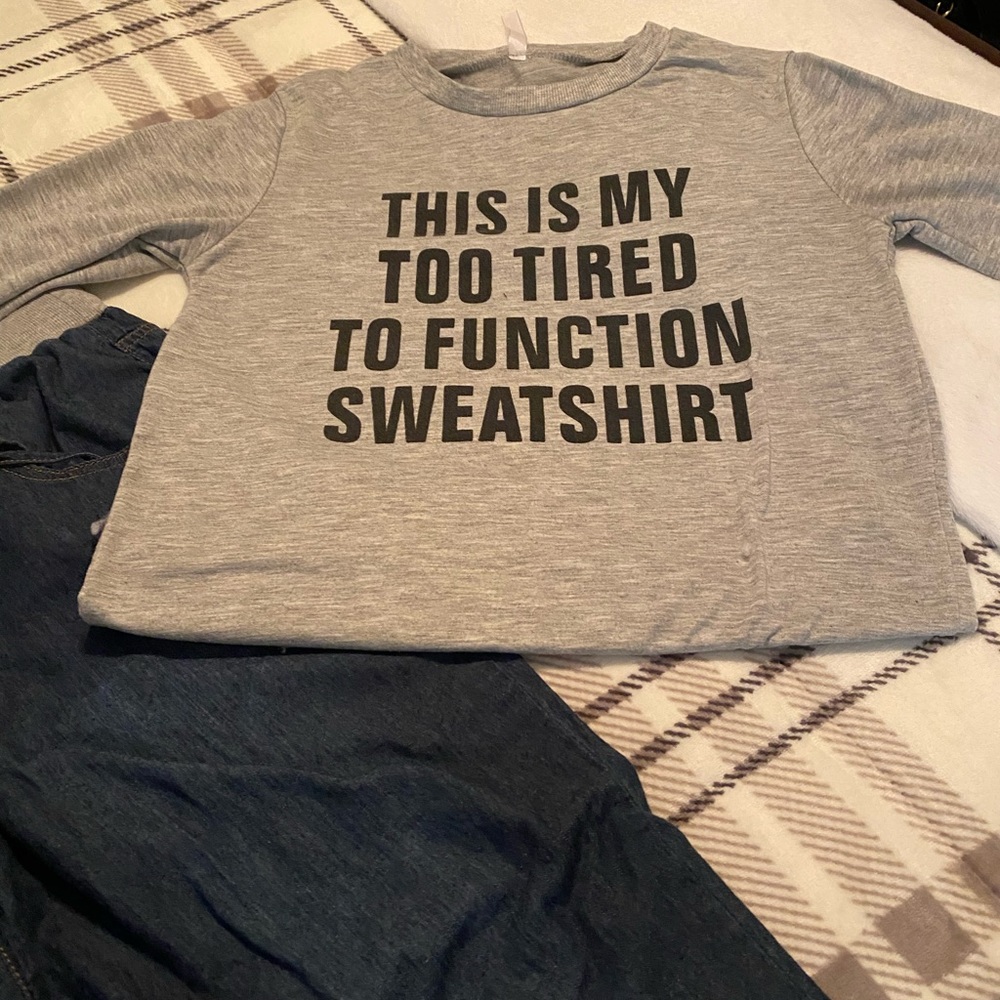 Sweatshirt - Picture 2 of 3